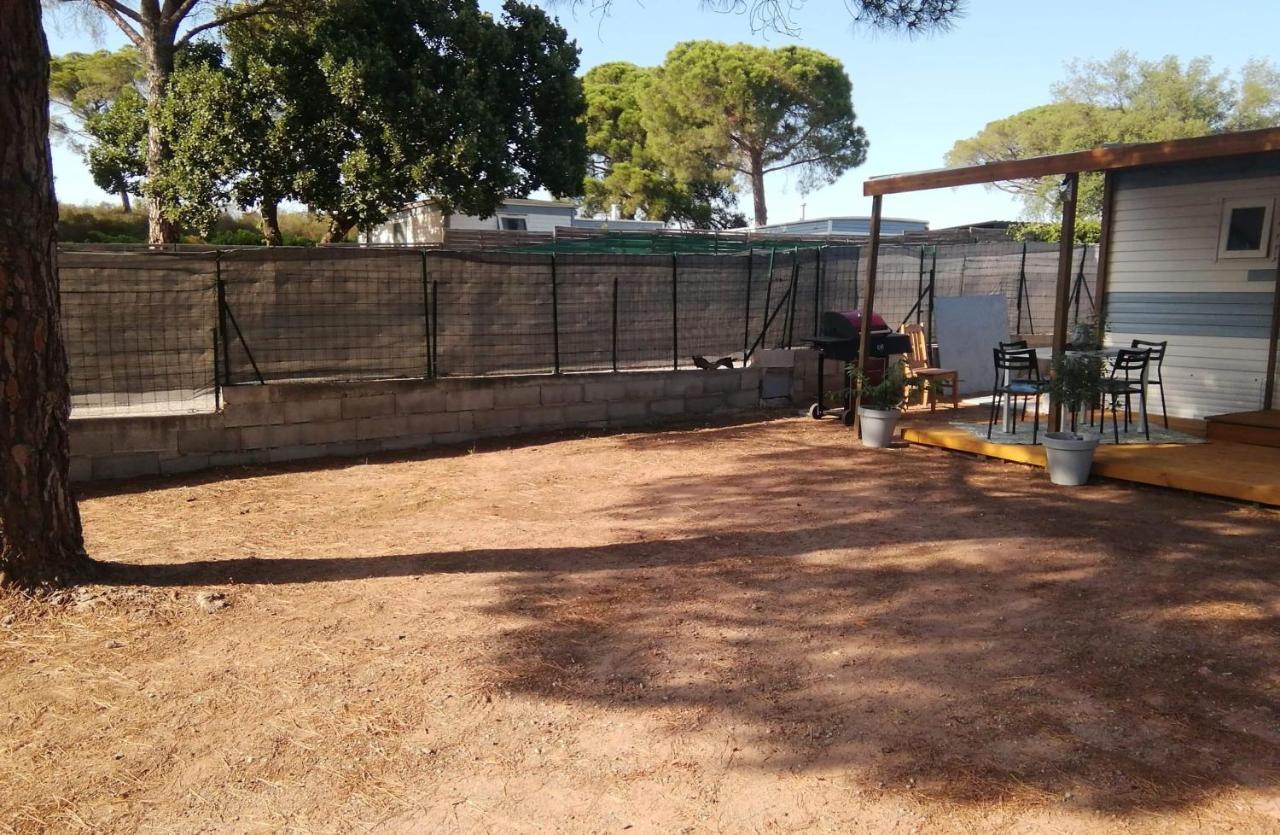 Mobilhome A Frejus A 15 Minute De La Mer Sur Terrain Independant Exterior photo