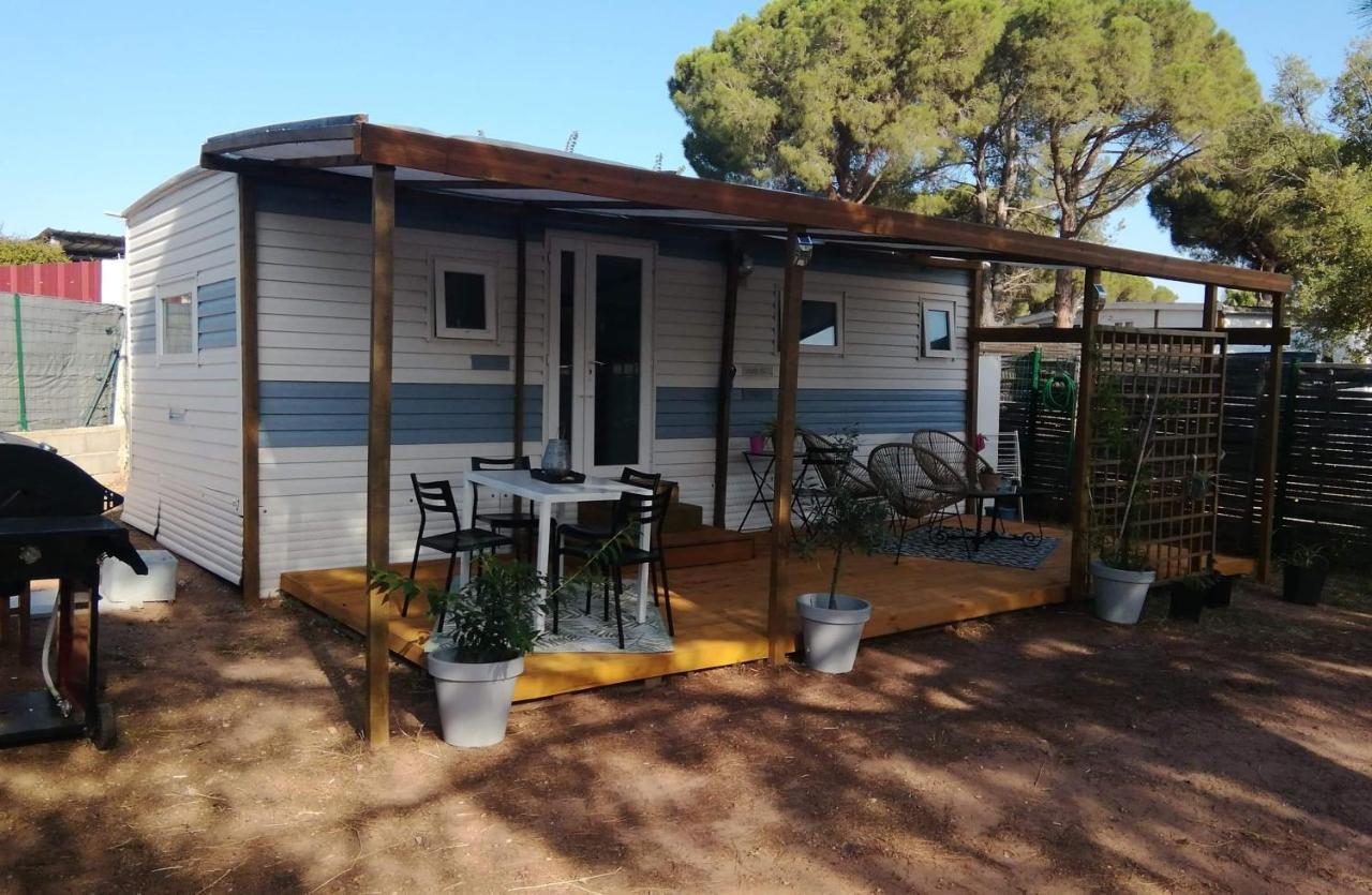 Mobilhome A Frejus A 15 Minute De La Mer Sur Terrain Independant Exterior photo